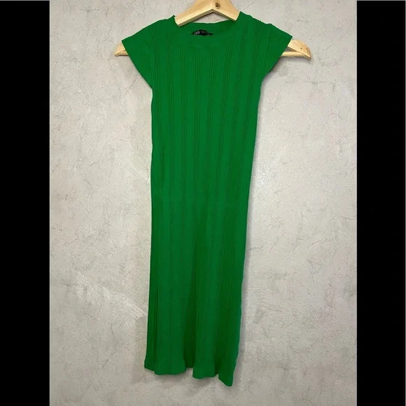 Zara basic dress - Picture 1 of 1